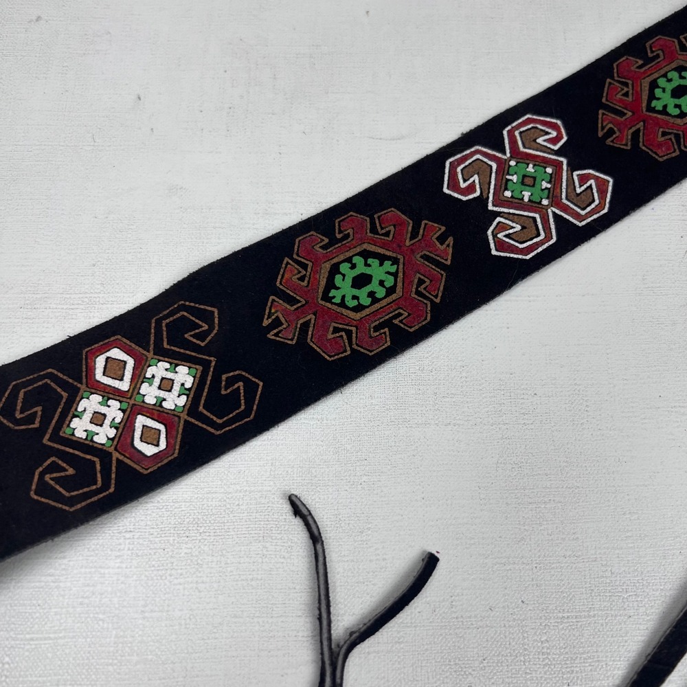 Vtg Hand Painted 2" Wide Suede Leather Tribal Fringe Wrap Belt Brown Geometric - Picture 4 of 7